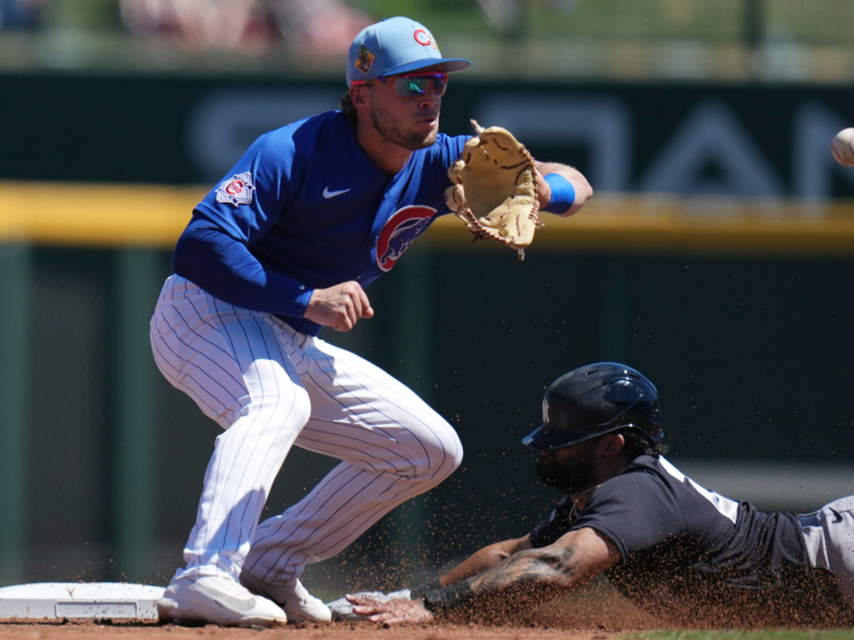 Cachorros ofializan extensión de contrato a Nico Hoerner