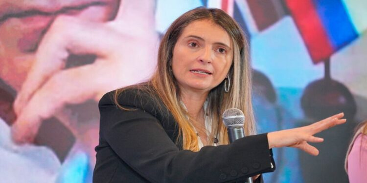 Senadora Paloma Valencia ganó la consulta de derecha y será candidata presidencial