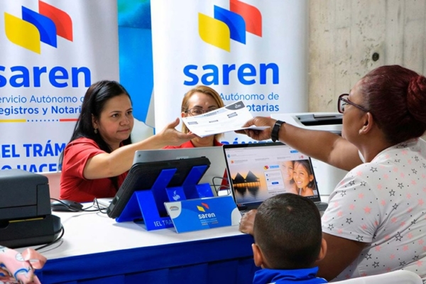 Saren activó en 5 aeropuertos del país operativo para otorgar autorizaciones para viajes a menores