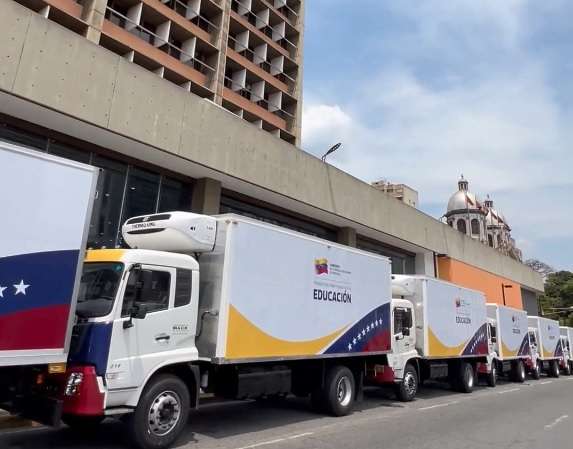 Incorporan 30 camiones refrigerados para fortalecer el PAE en todo el país