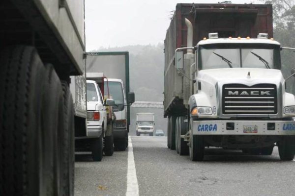 del 30 de marzo al 6 de abril estará restringida la circulación del transporte de carga pesada superior a los 3.500 kilos
