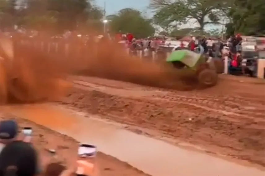 Pique fanguero termina en accidente fatal