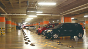 ¿Cuánto debería costar la hora de estacionamiento y qué pasará con los ‘cuidadores’ informales?