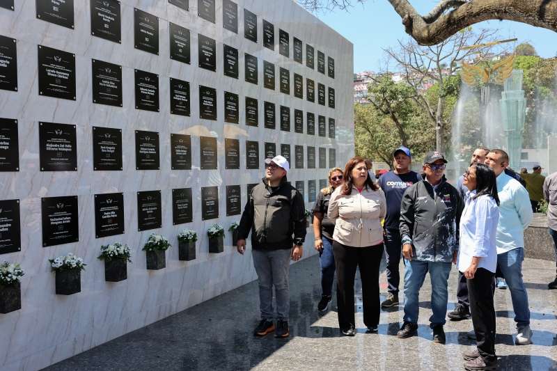 Homenaje a los caídos el 3 de enero
