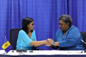 Delcy invita a Barbados a invertir en petróleo