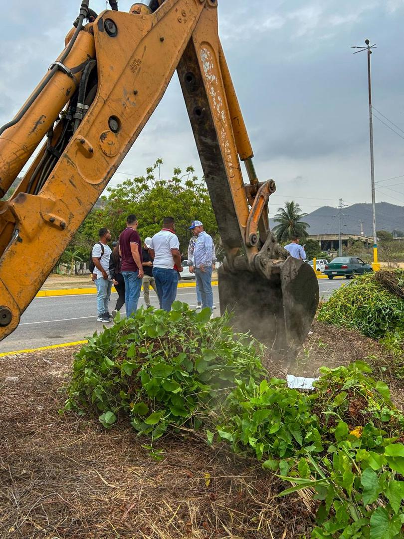 Alcaldía de Puerto La Cruz ejecutó la rehabilitación integral en vías principales del municipio