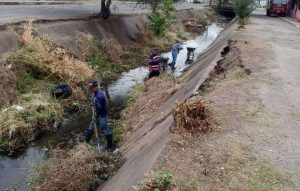 Intensifican limpieza de caños en Barinas para prevenir inundaciones