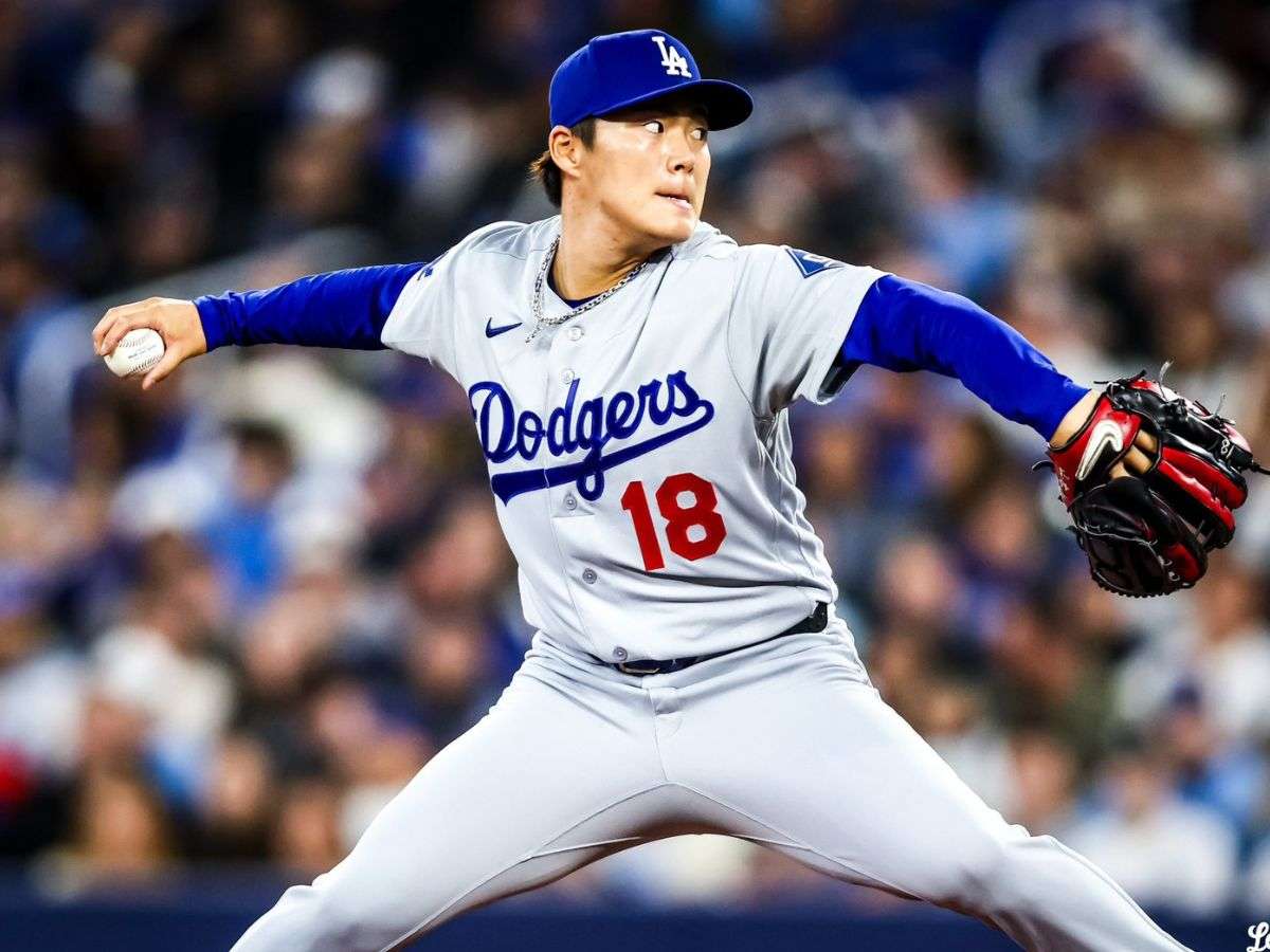 Yoshinobu Yamamoto domina sin complicación a los Azulejos 