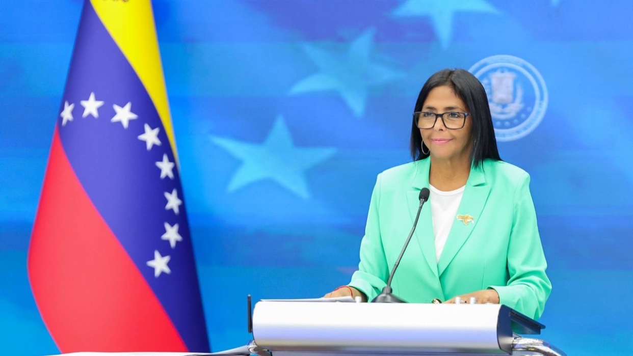 La razón por la que Delcy Rodríguez pidió reformar leyes del mercado inmobiliario