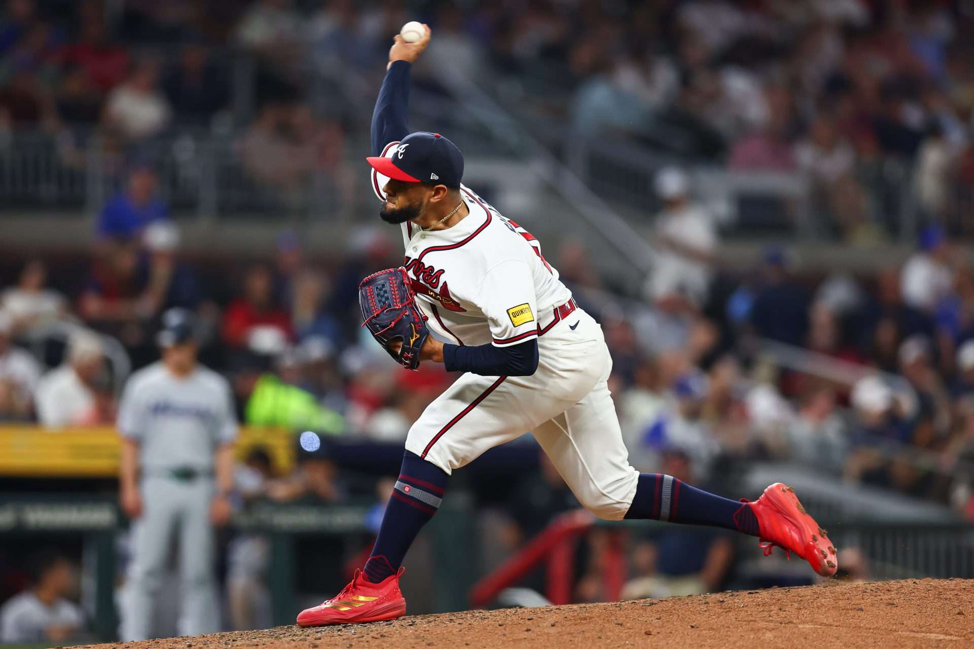 Robert Suarez se impuso en la remontada de Atlanta