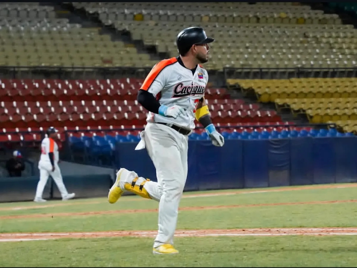 Caciques doblegó a Senadores con autoridad