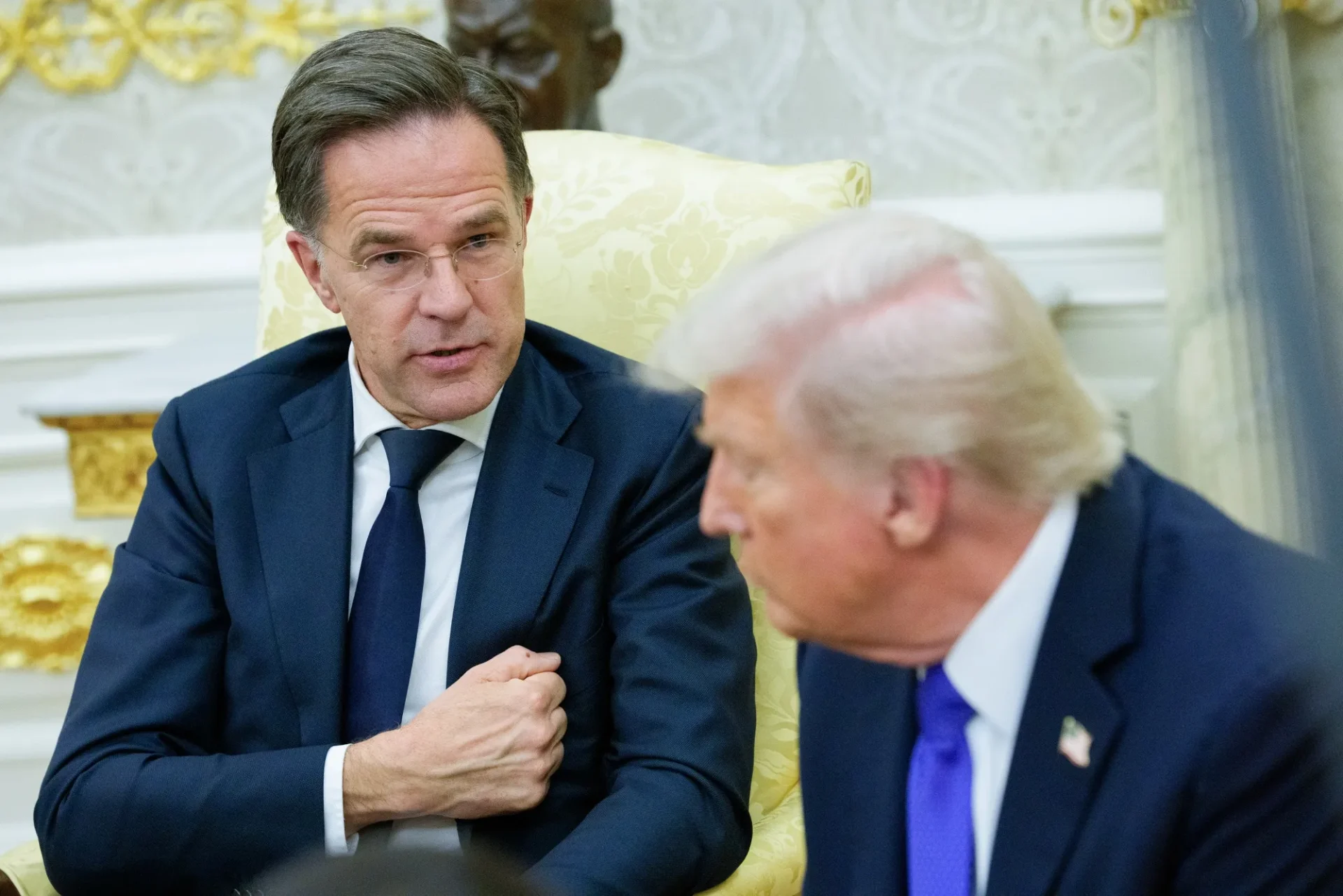 Sin acuerdos y con incomodidades concluye reunión de Trump y jefe de la OTAN