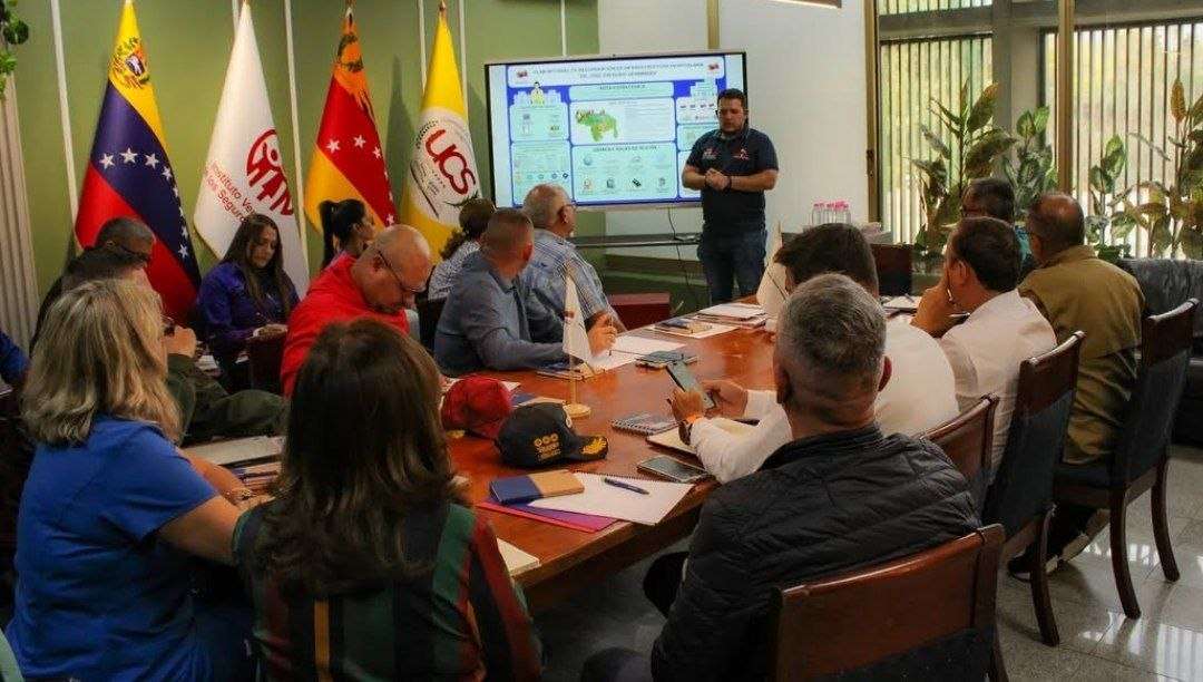 Cantv modernizará conectividad en 300 centros de salud del país