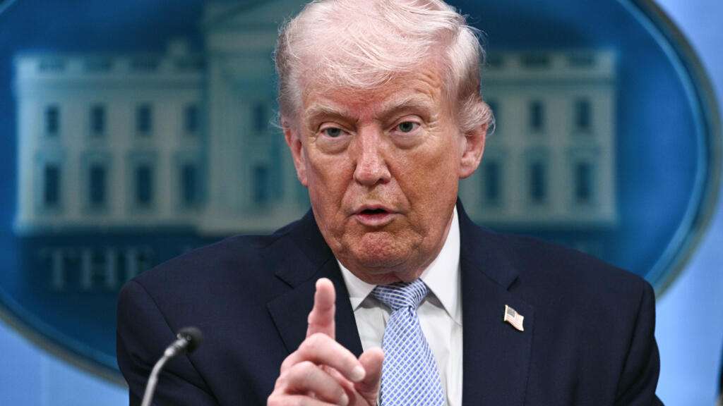 Trump amenaza de nuevo a Irán con llenarla de bombas si no acepta sus condiciones