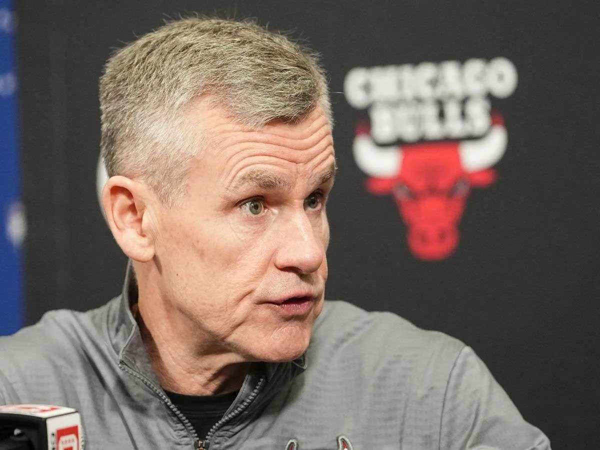 Descartan salida de Billy Donovan de los Bulls