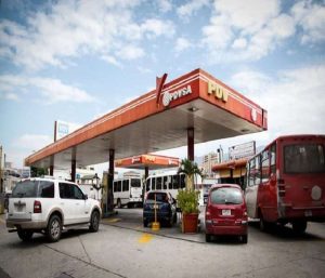 Estaciones expenderán los dos tipos de gasolina