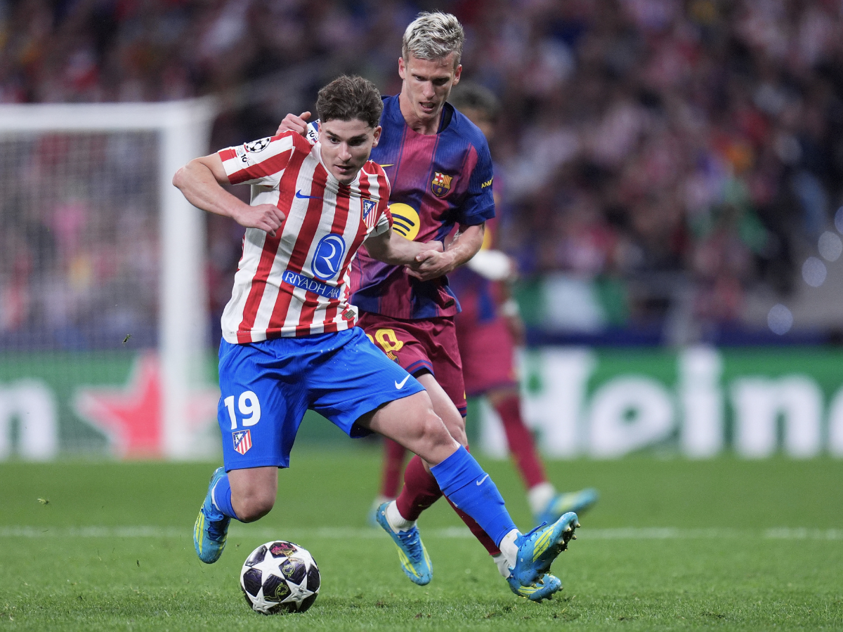 Un dato que hace soñar al Barcelona con Julián Álvarez