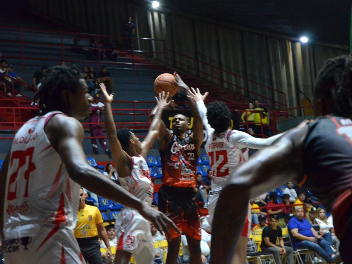 Gaiteros se impuso a Diablos como local