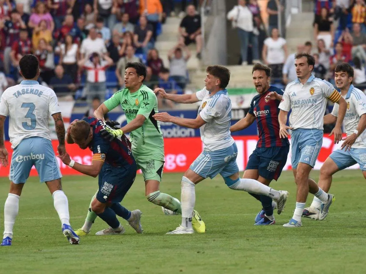 Portero del Zaragoza es suspendido 13 partidos por agresión