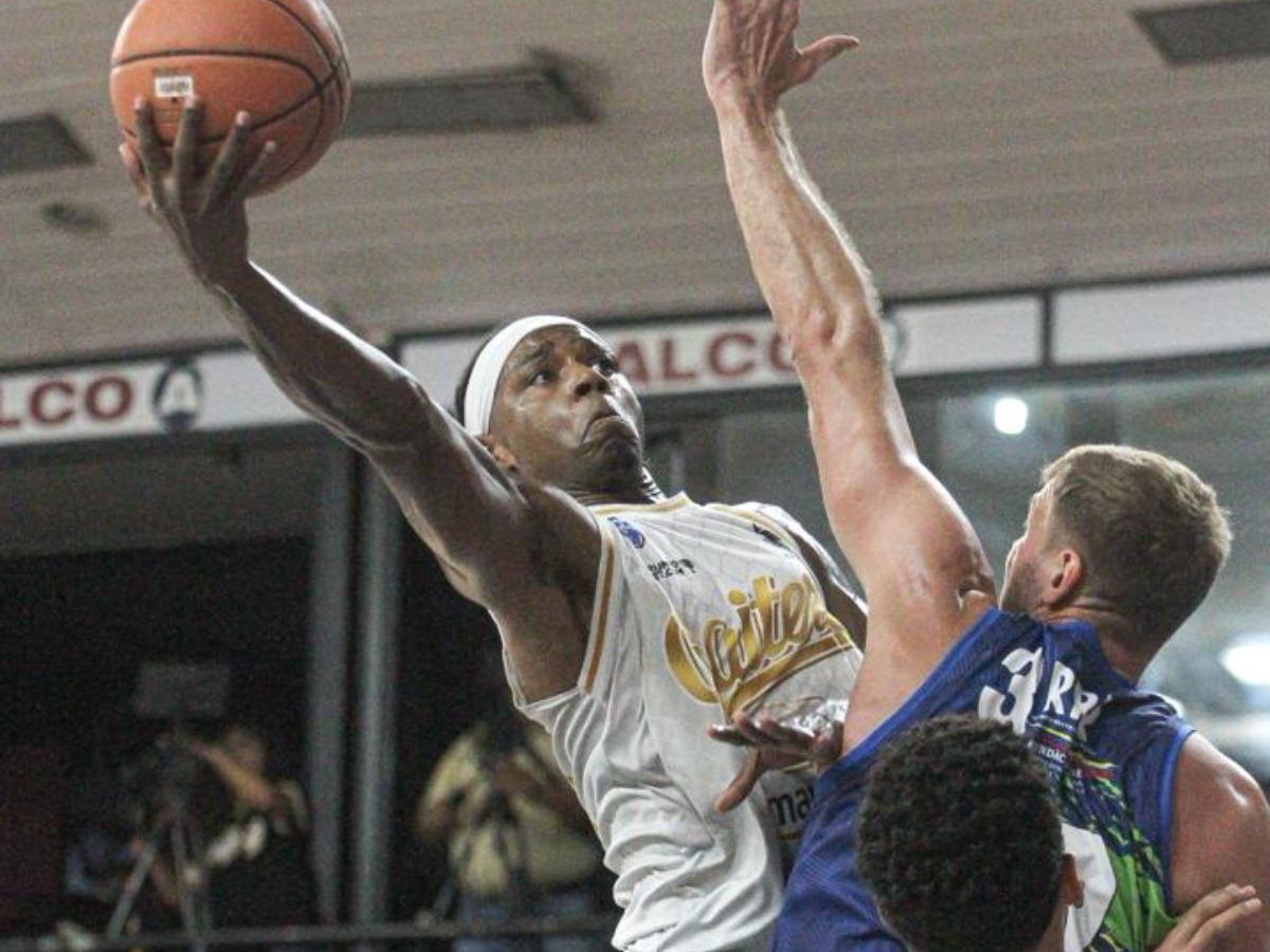 Gaiteros controló a Centauros y Héroes demostró carácter