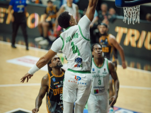 Guaiqueríes supera con holgura a Trotamundos