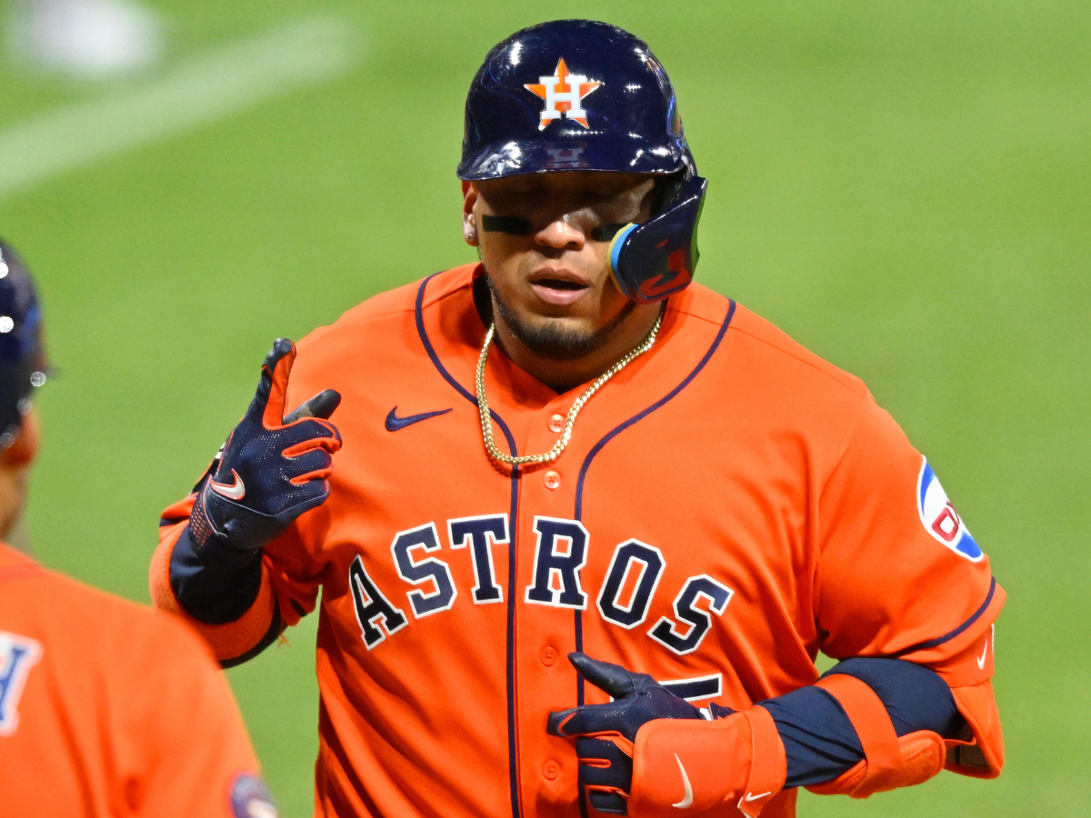 Isaac Paredes castiga a Cleveland y los Astros despiertan