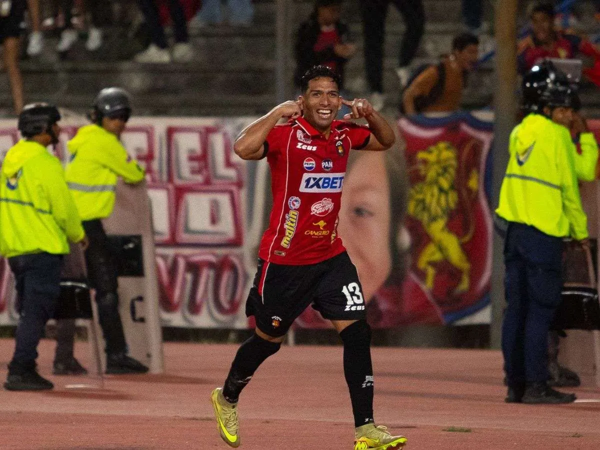 Caracas mantuvo el invicto con empate frente a Racing