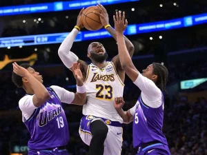 LeBron James estremece la NBA y se une a los 76ers