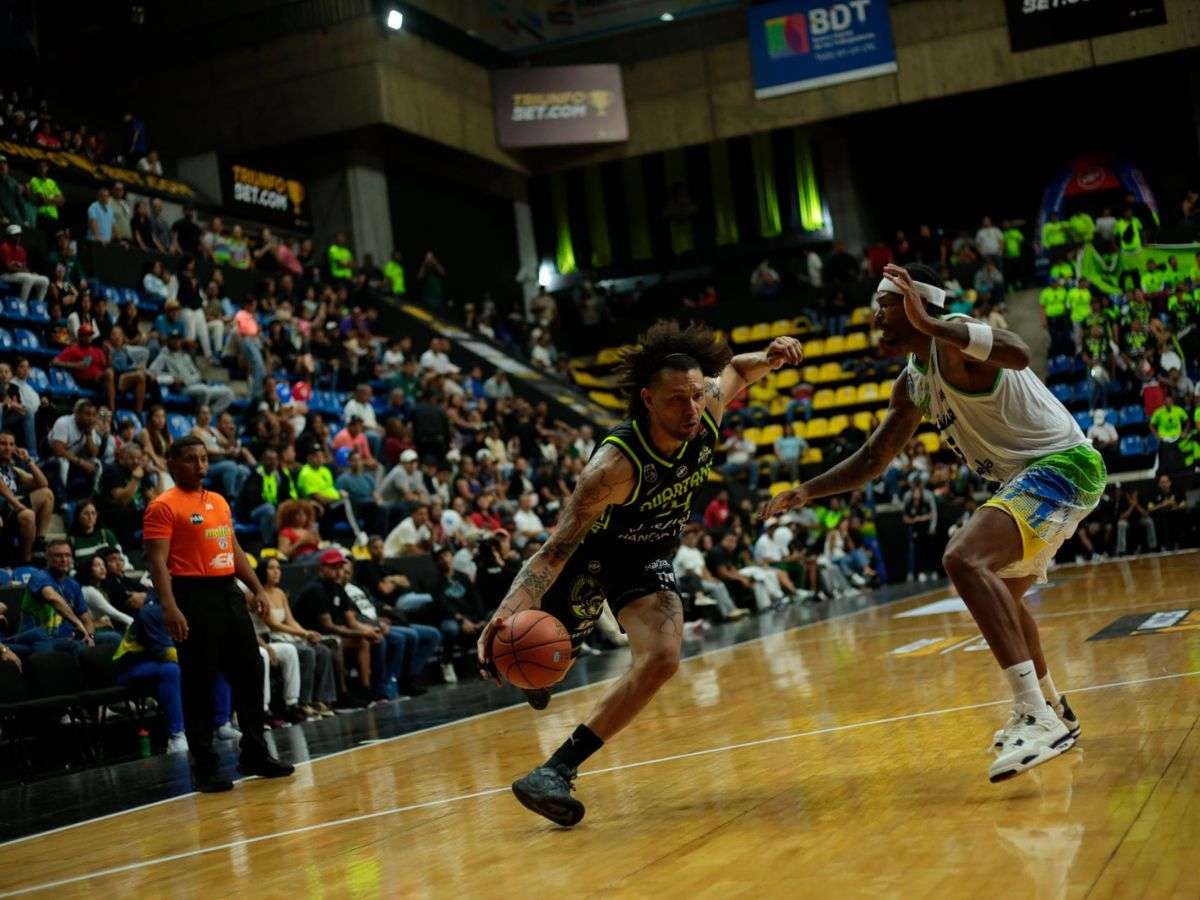 Michael Carrera se solidariza con Omar Marquez