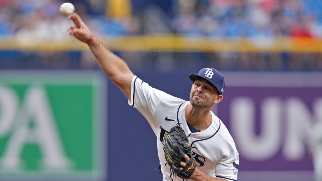 Nick Martínez domina a su exequipo y se lleva la victoria