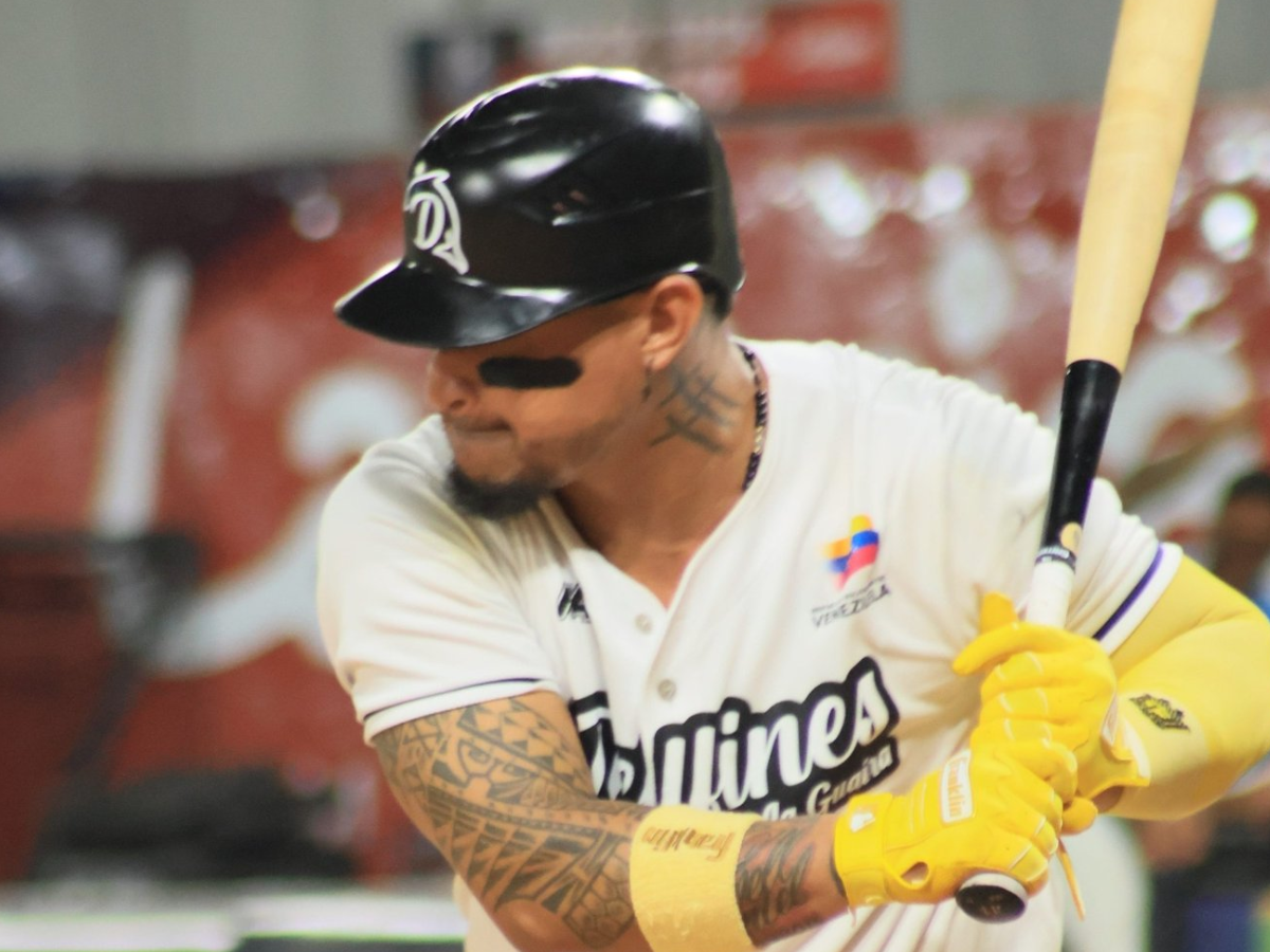 Delfines mantiene a Samanes sin victorias