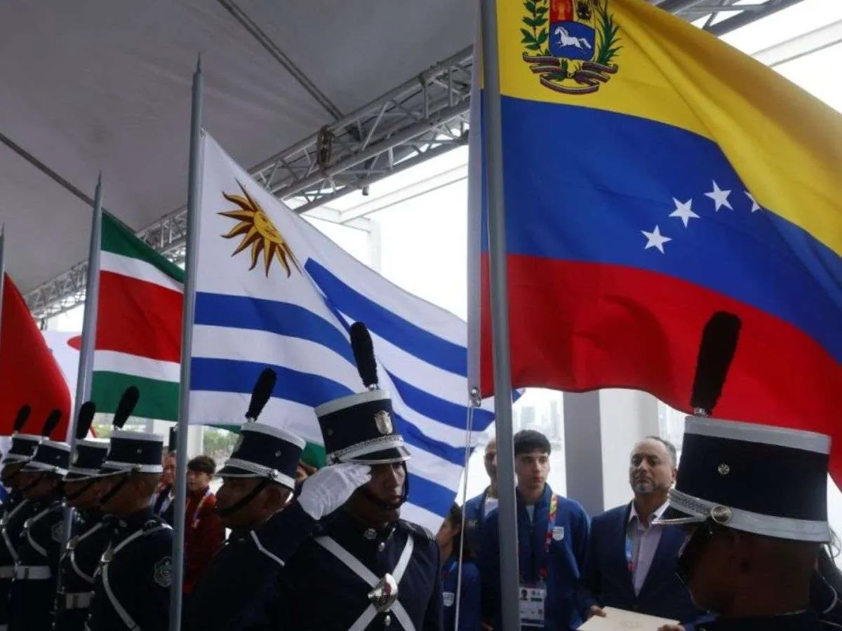 Tricolor nacional alzó vuelo en Panamá