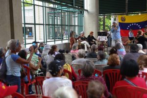 Los abuelos piden el cese del bloqueo económico