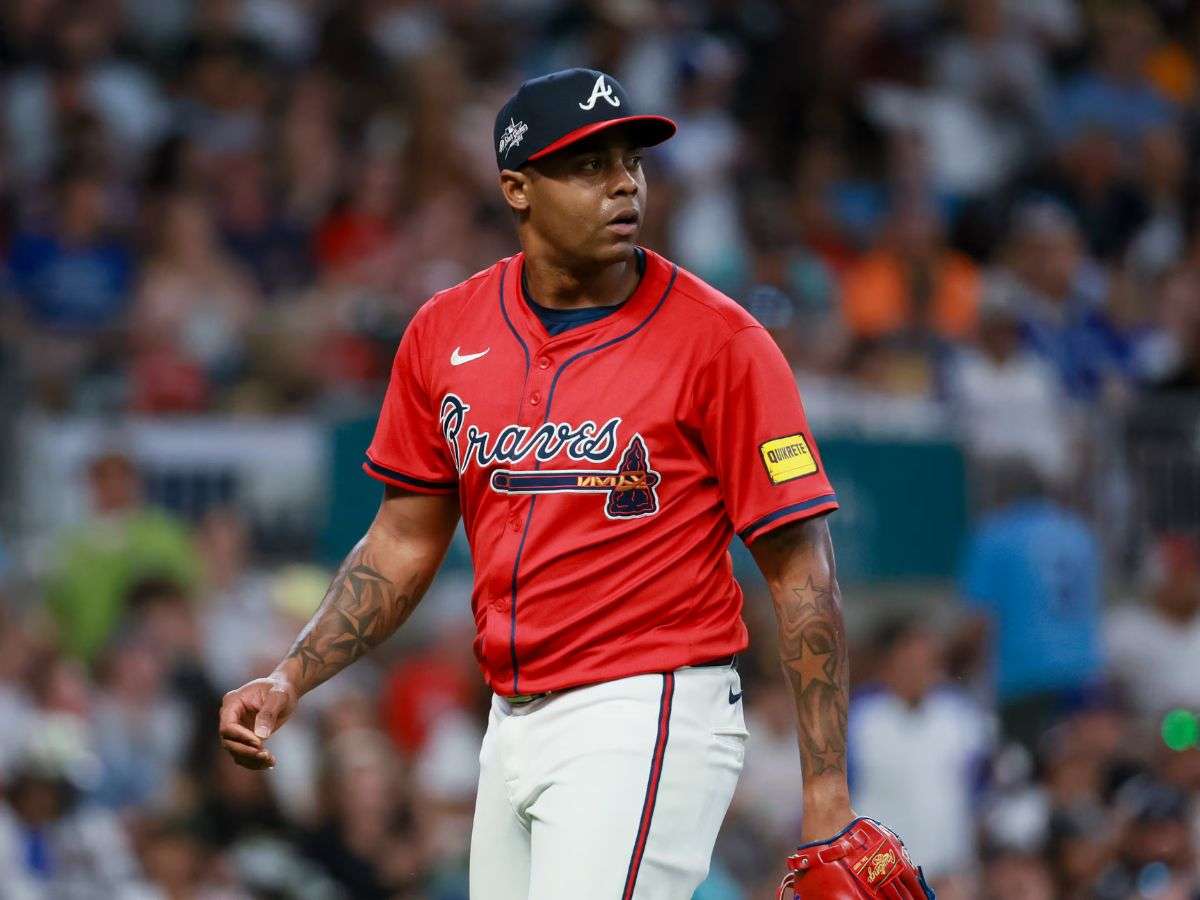 Raisel Iglesias fue puesto lista de lesionados por Atlanta