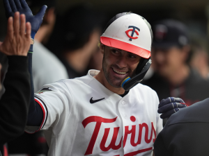 Mellizos vapuleó a Garrett Crochet con dura ofensiva