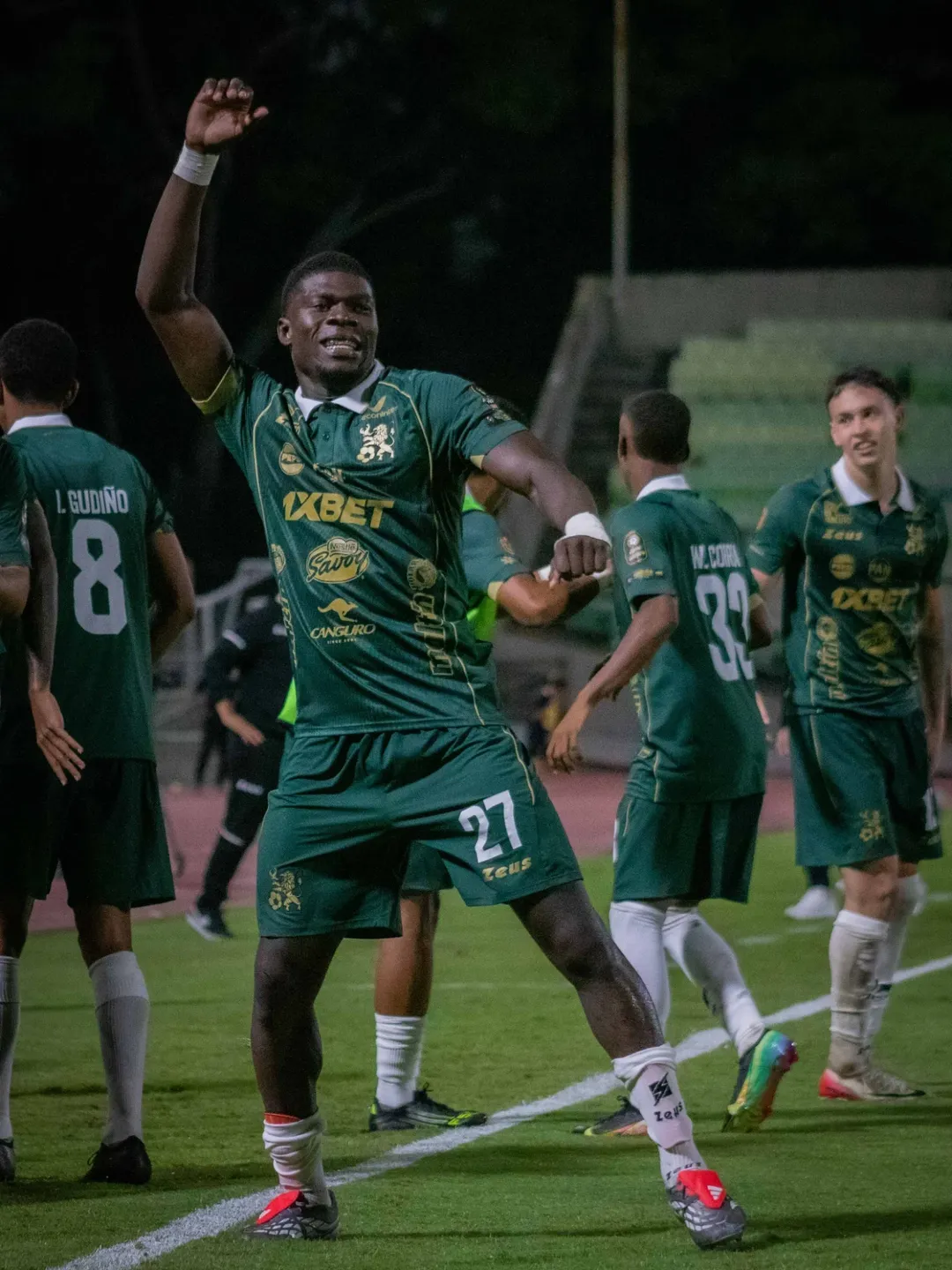 Sebastián González salva al Caracas con sus goles