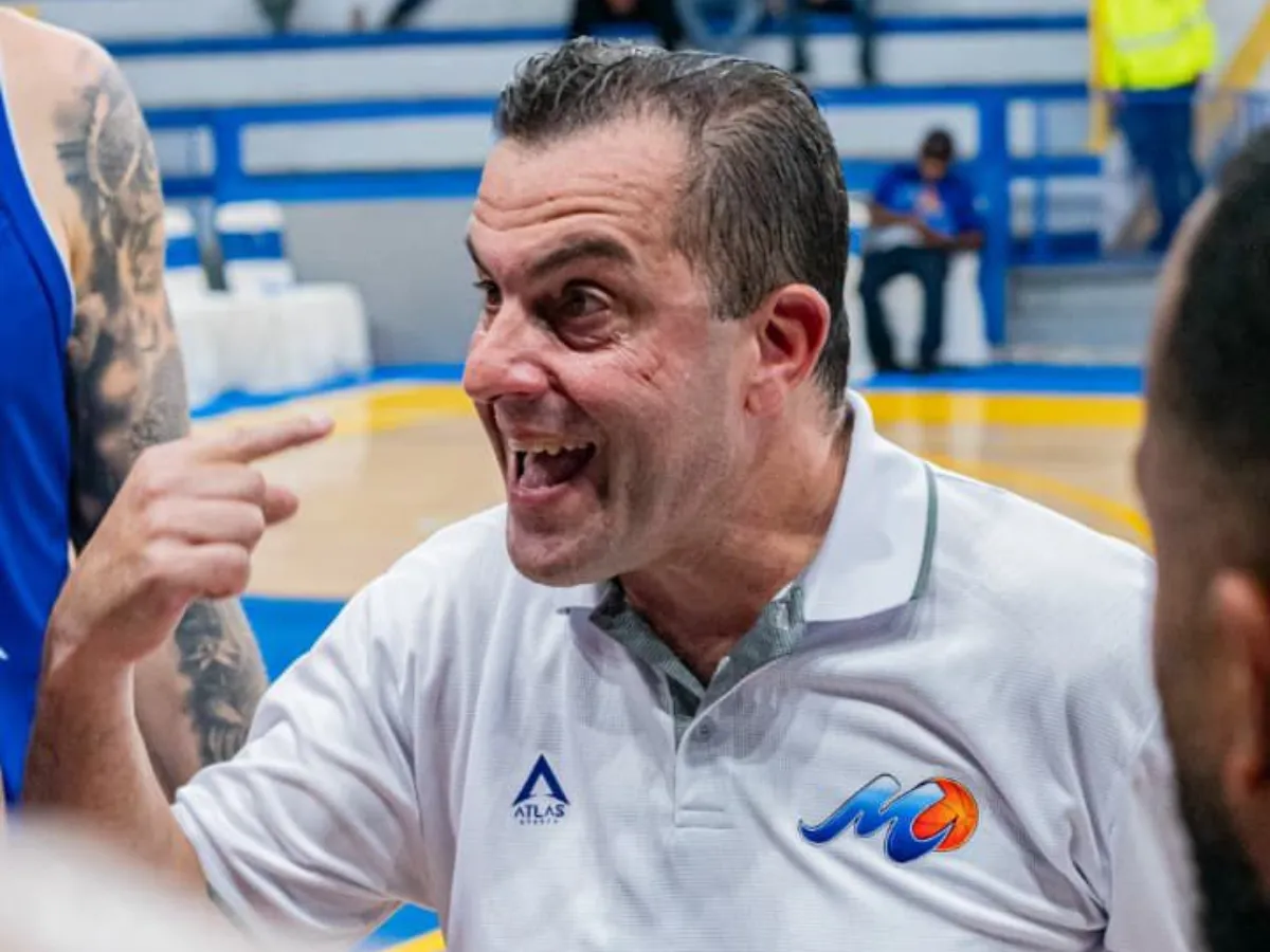 Silvio Santander se va de Marinos