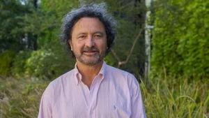 El reconocido científico venezolano en la química cuántica