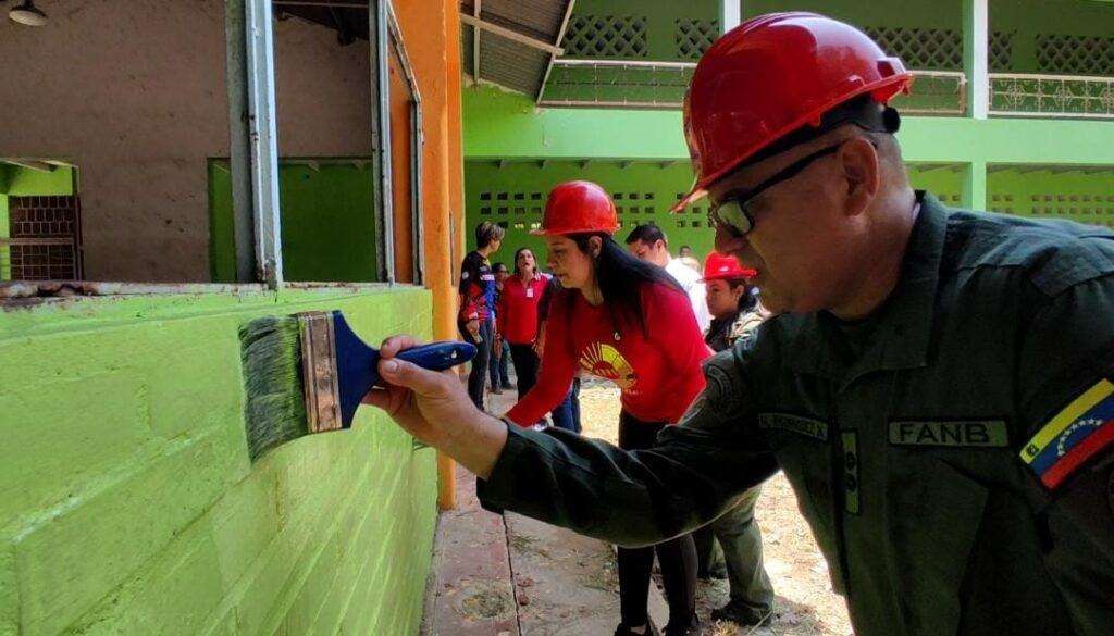 Gobierno rehabilita más de 500 infraestructuras educativas
