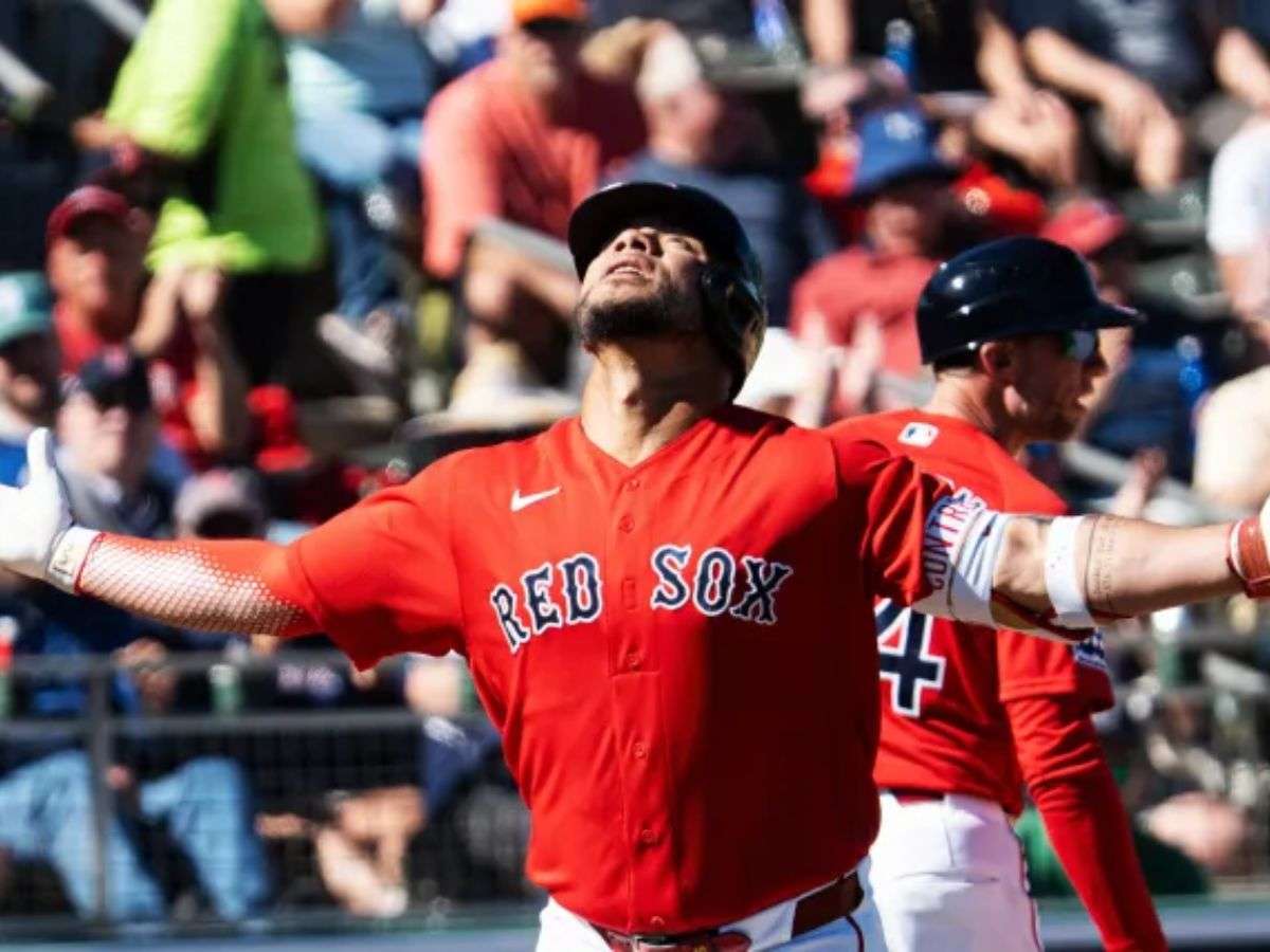 Willson Conteras abrió su cuenta de jonrones con Boston