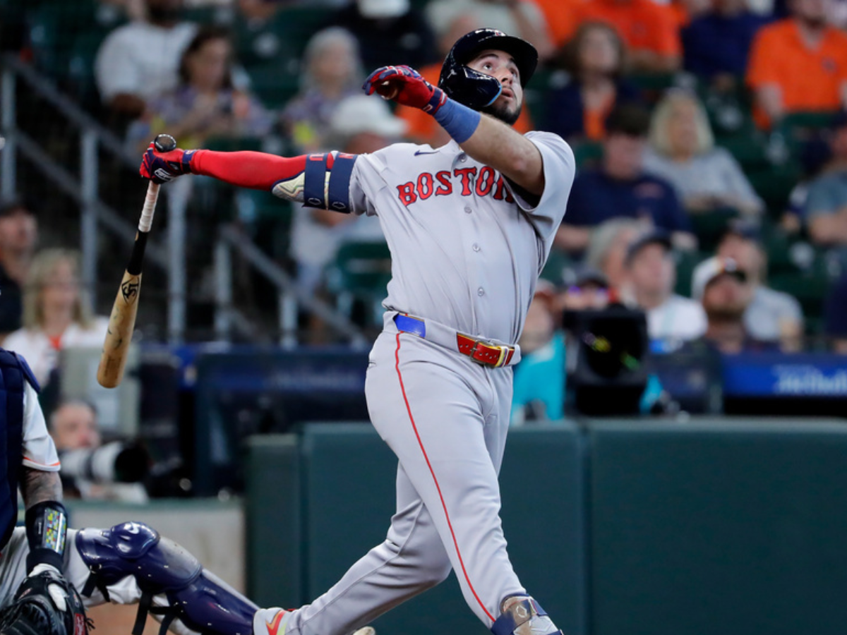 Wilyer Abreu continúa encendido - Líder en deportes
