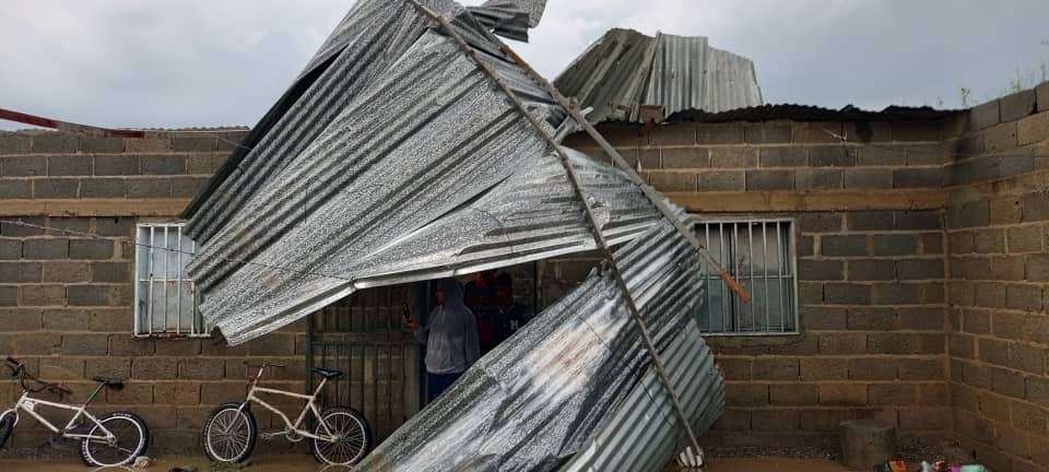 Lluvias con ráfagas de viento volaron techos de 53 viviendas en Lara
