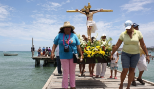 El Cristo del Buen Viaje en camino a su festividad