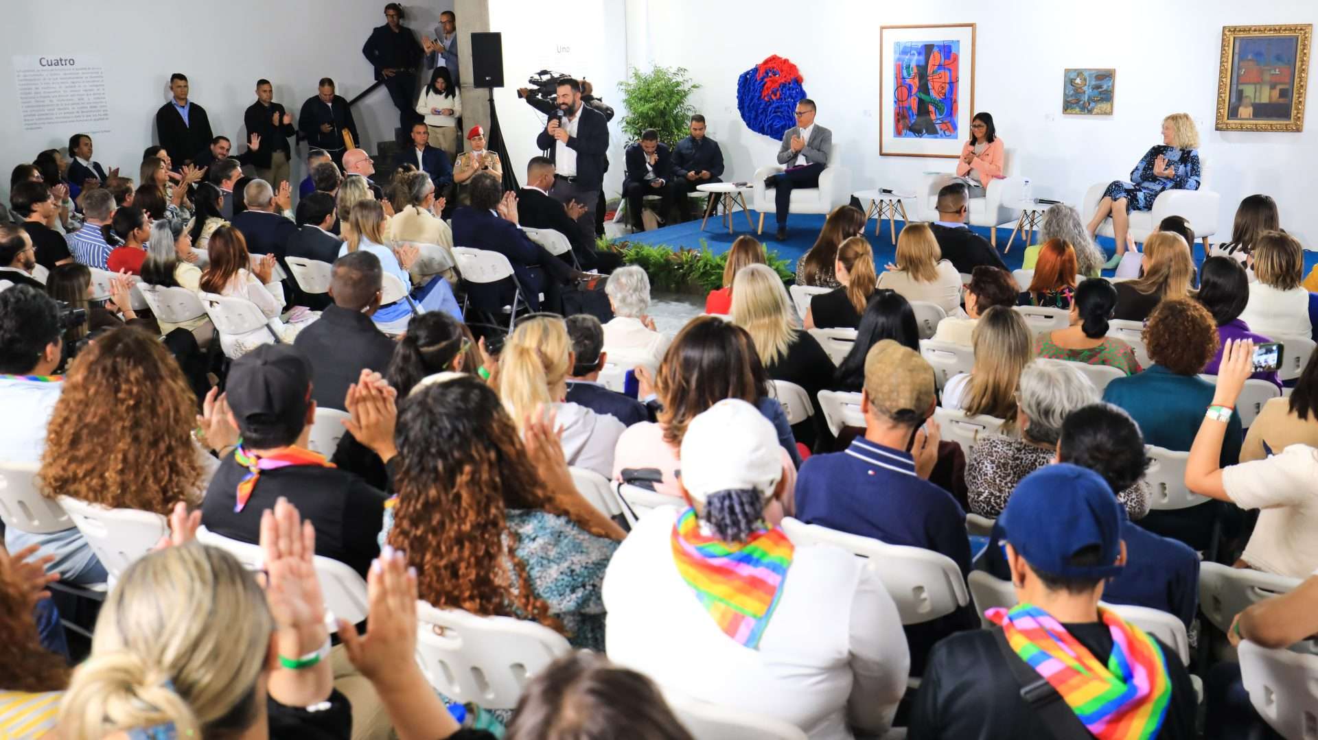 Presidenta (E) consolida la Convivencia Democrática en balance de 100 días