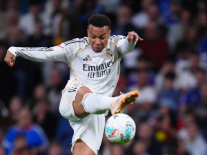 Mbappé: «Soy el cuarto delantero para el míster»