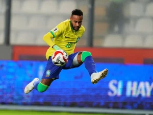 Neymar queda fuera de los amistosos con Brasil