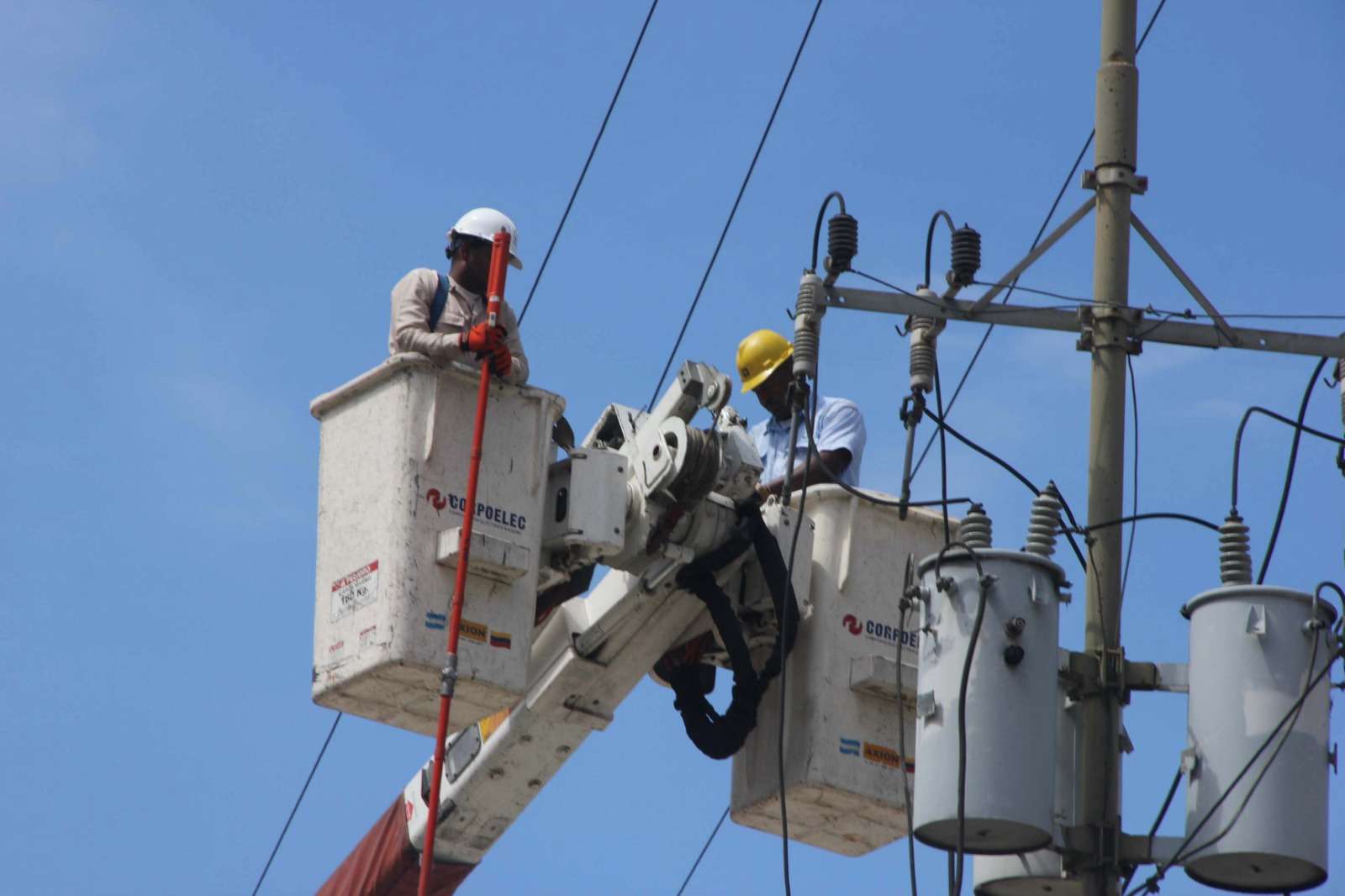 La Guaira activa plan de ahorro eléctrico con grandes consumidores