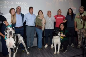 César Millán corona la I edición de «Expo Mascota» en Caracas y Evenpro alista el regreso de Disney On Ice