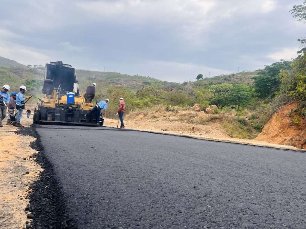 Recuperan tramo de la autopista de Oriente en Cumaná