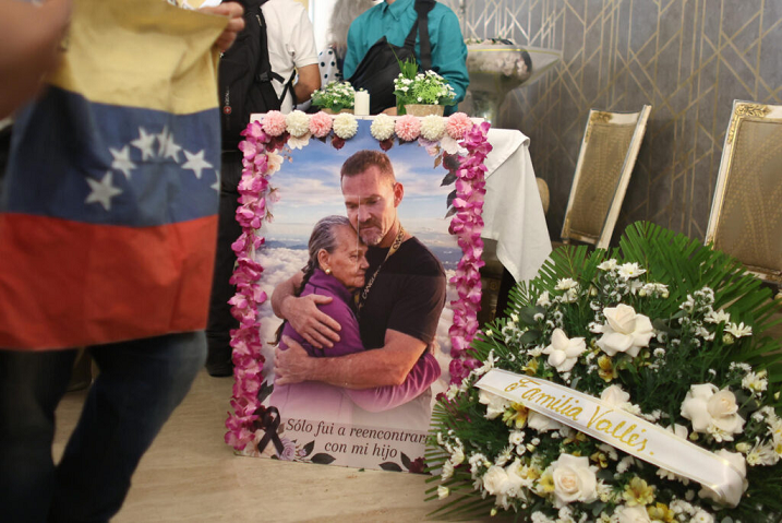 Despiden a Carmen Navas madre de Víctor Quero, preso político muerto bajo custodia del Estado
